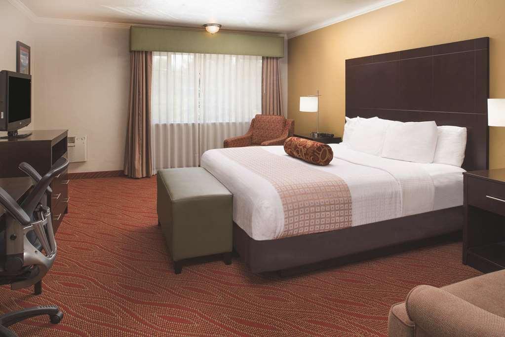 Best Western Plus Parkway Inn Wilsonville Dış mekan fotoğraf