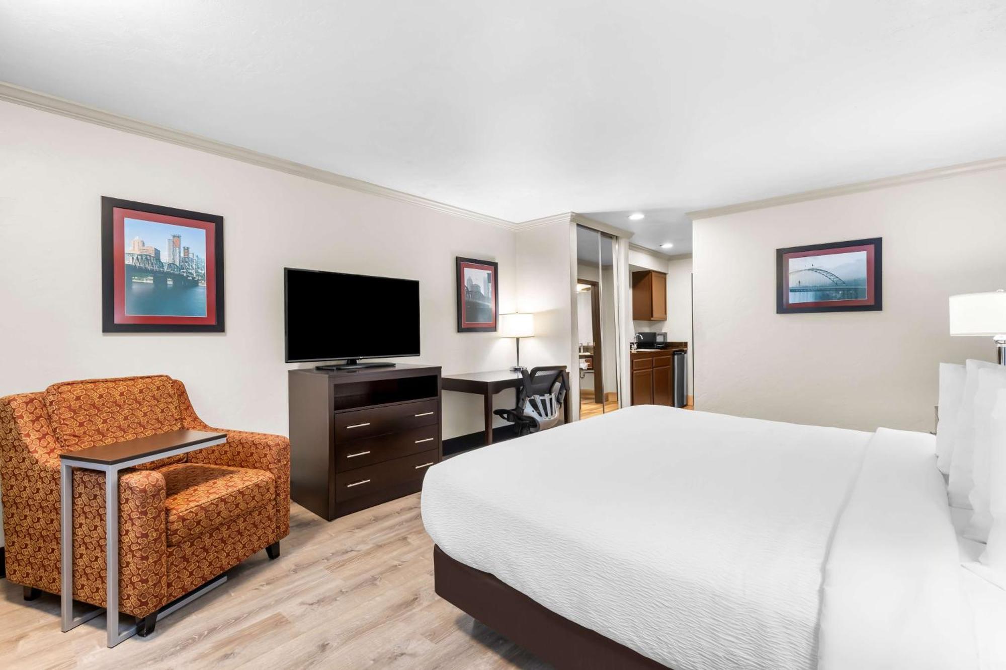Best Western Plus Parkway Inn Wilsonville Dış mekan fotoğraf